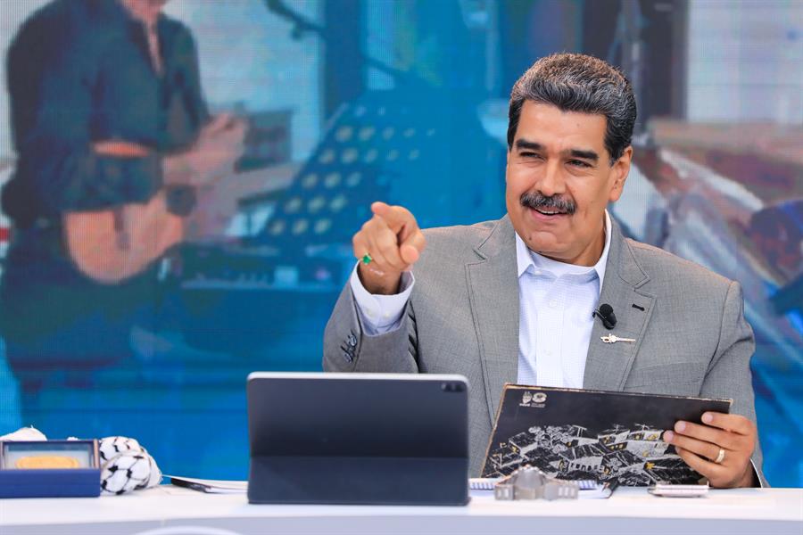 Maduro asegura que habrá "garantías totales para todos" en las presidenciales de 2024