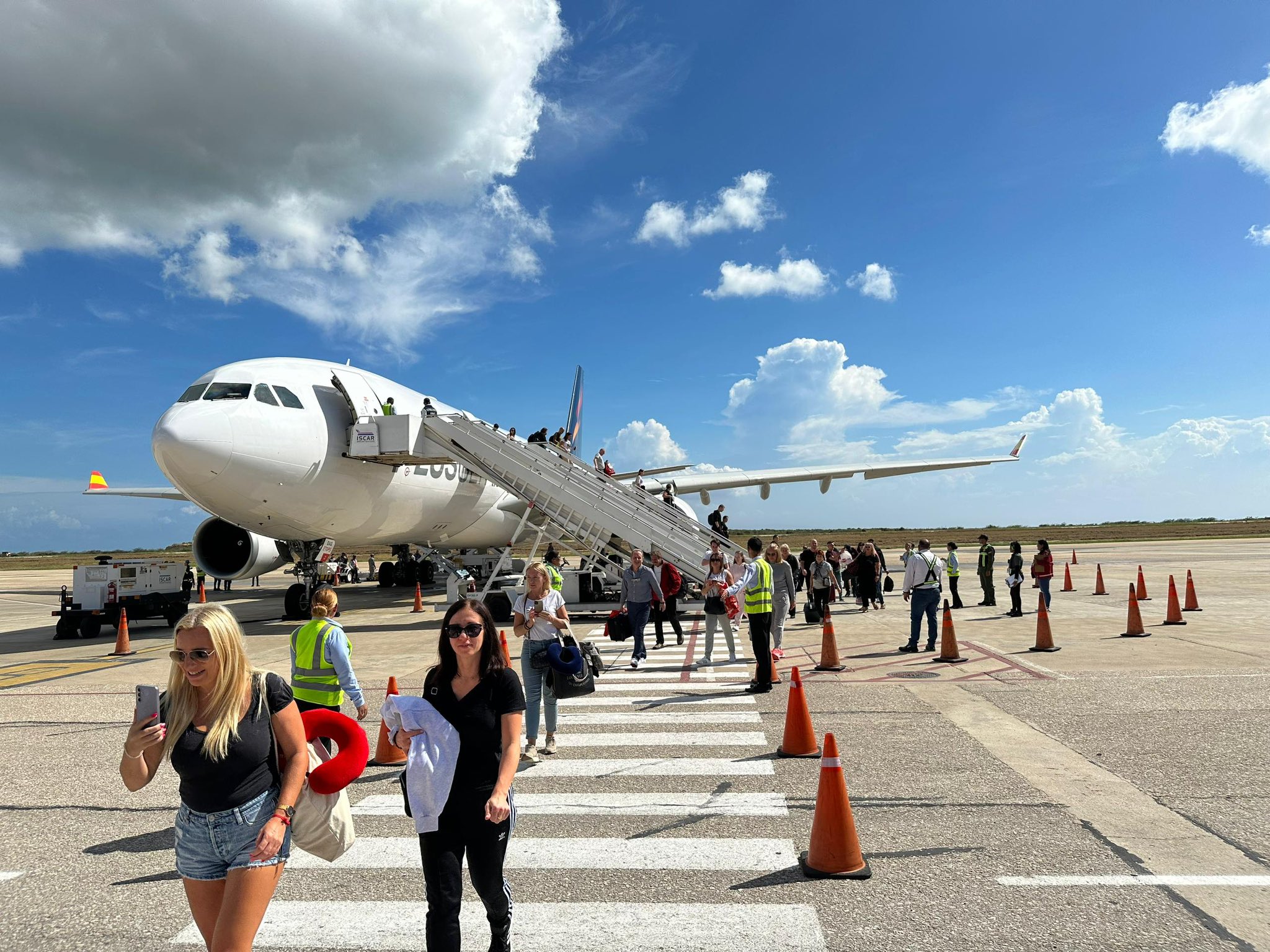 Margarita recibió a primeros 315 turistas polacos