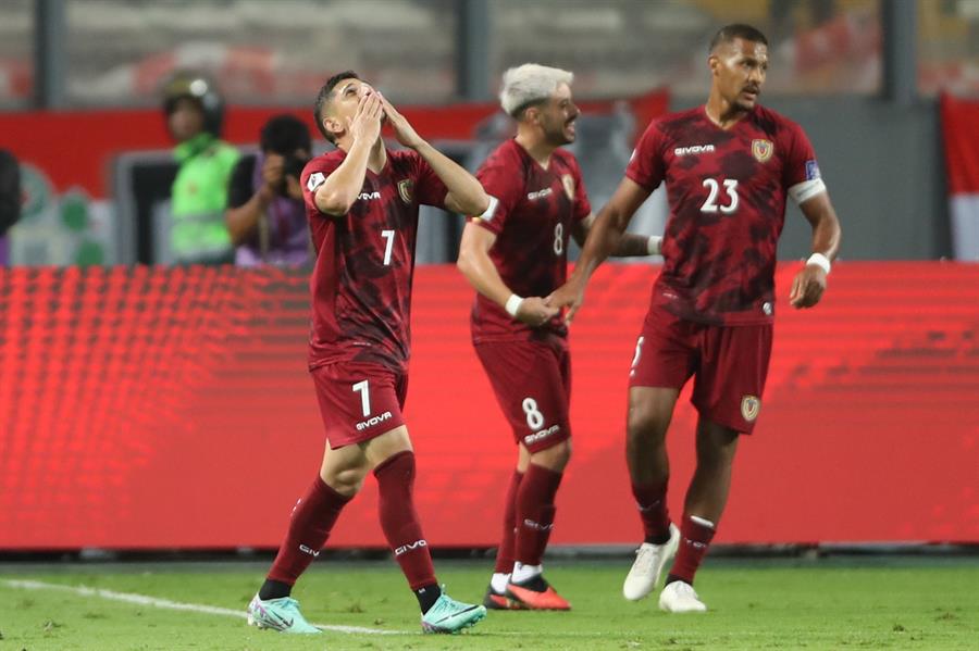 Canciller venezolano denuncia que Perú impide salida de la Vinotinto