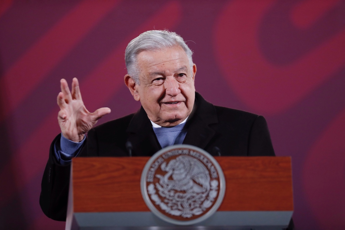 El presidente de México acusa a traficantes de personas de organizar caravanas migrantes