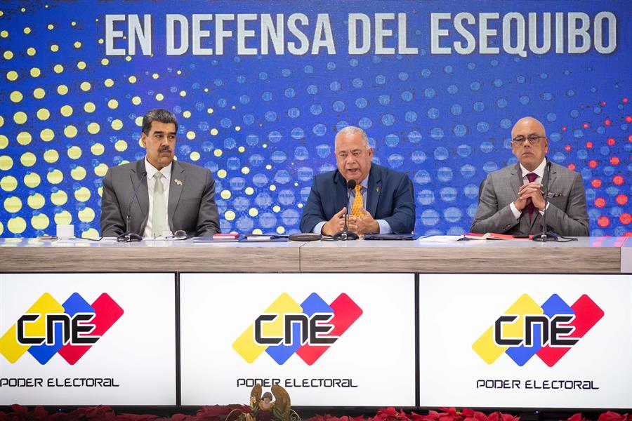 Amoroso ahora dice que votaron 10,4 millones de personas en el referéndum