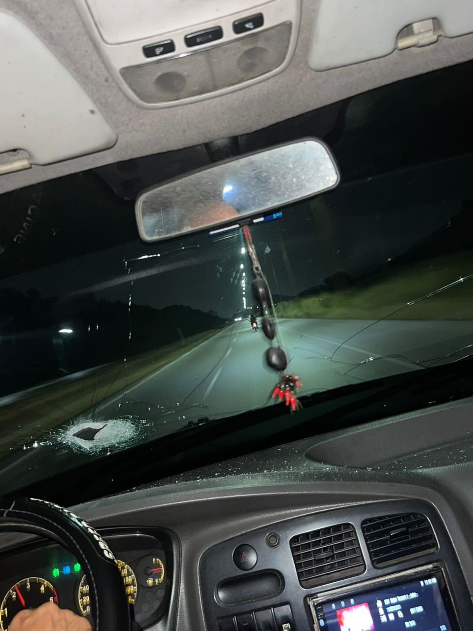 Denuncian que banda criminal atacó a 12 vehículos en la Autopista Regional del Centro