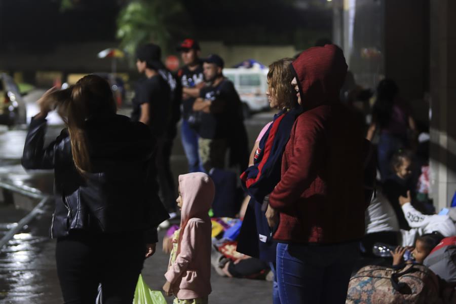 Migrantes venezolanos se preparan en norte de Honduras para salir hacia EEUU
