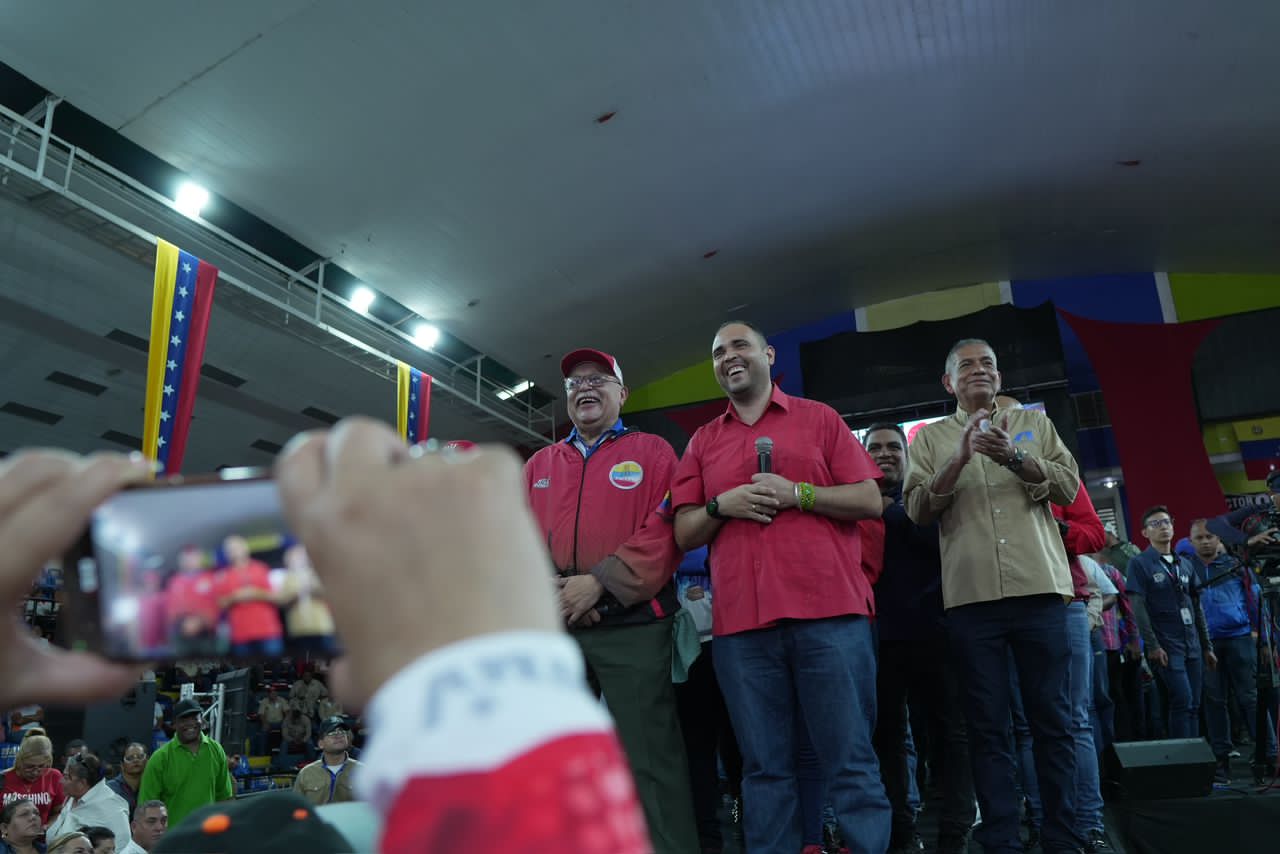 Maduro encarga a sindicatos progobierno la ejecución del «plan furia bolivariana» en centros de trabajo
