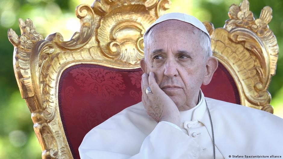 Papa Francisco: la bendición de las parejas homosexuales "quiere incluir, no dividir"