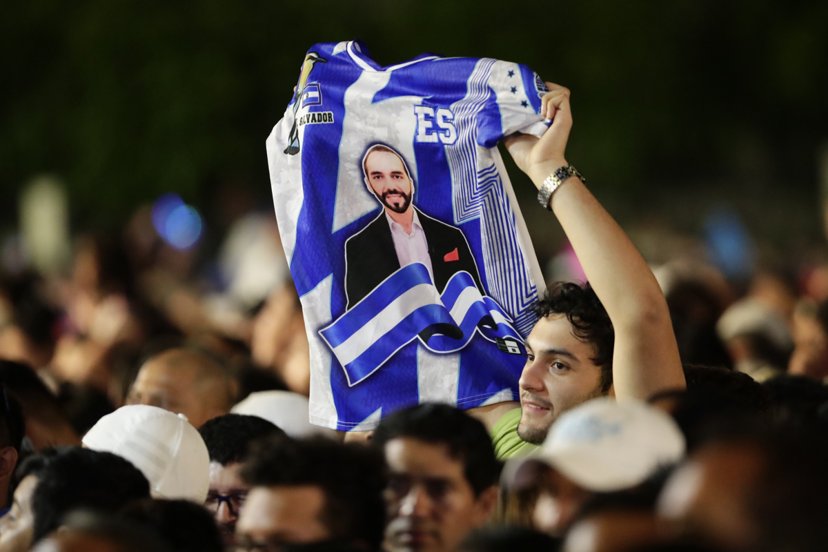 Bukele gana elecciones