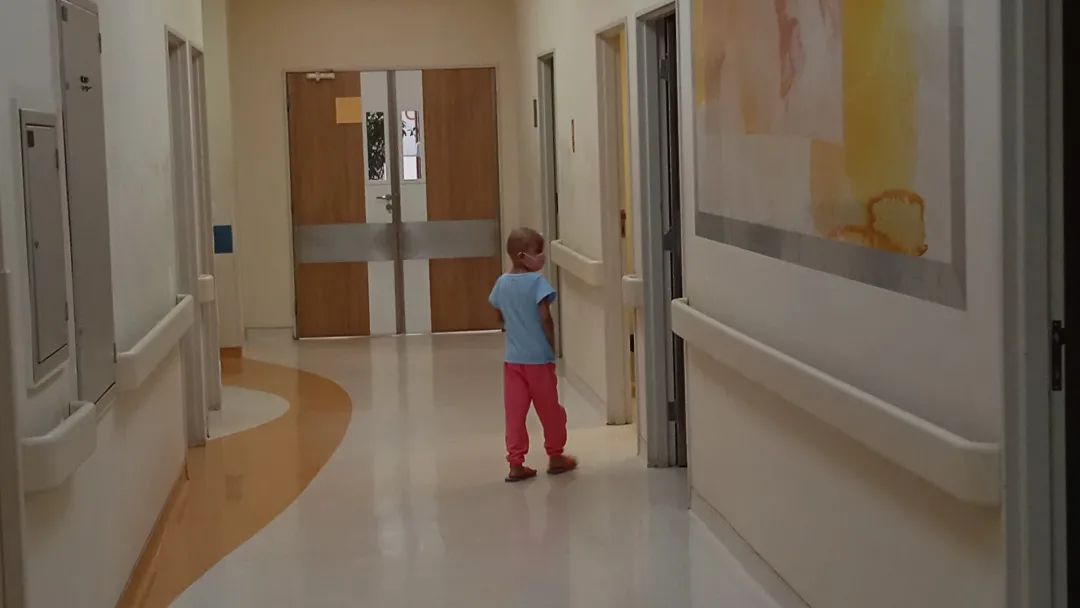 De la desesperación en Venezuela a la esperanza en Brasil: la lucha de Hope contra la leucemia