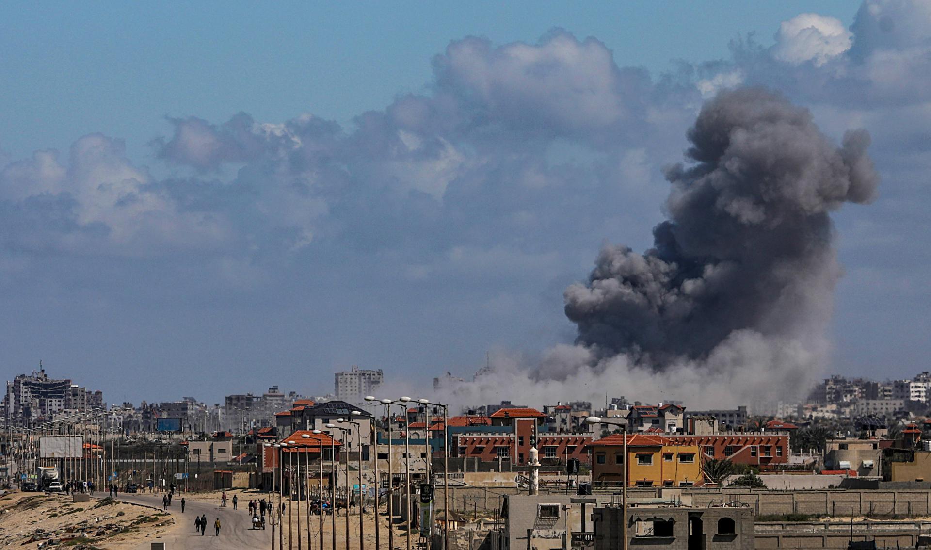 Al menos 20 muertos y 155 heridos en un ataque en Gaza previo a reparto de ayuda