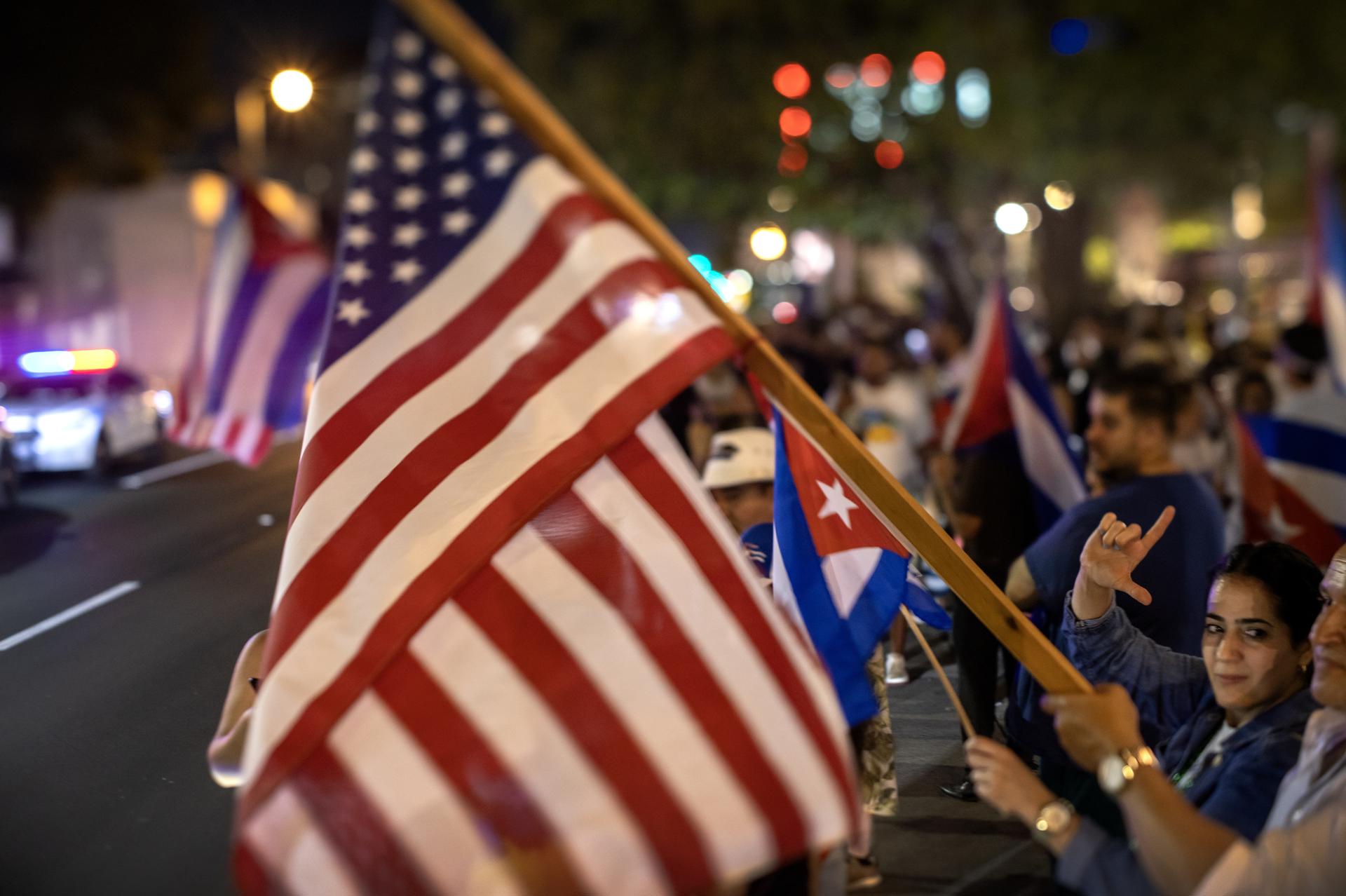 Díaz-Canel acusa a EEUU de la crisis en Cuba y a figuras en Florida de "calentar" la calle
