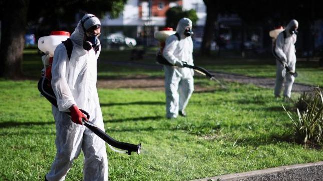 "Siento que contagiarme o no es sólo cuestión de suerte": Argentina atraviesa el peor brote de dengue de su historia con una grave escasez de repelentes