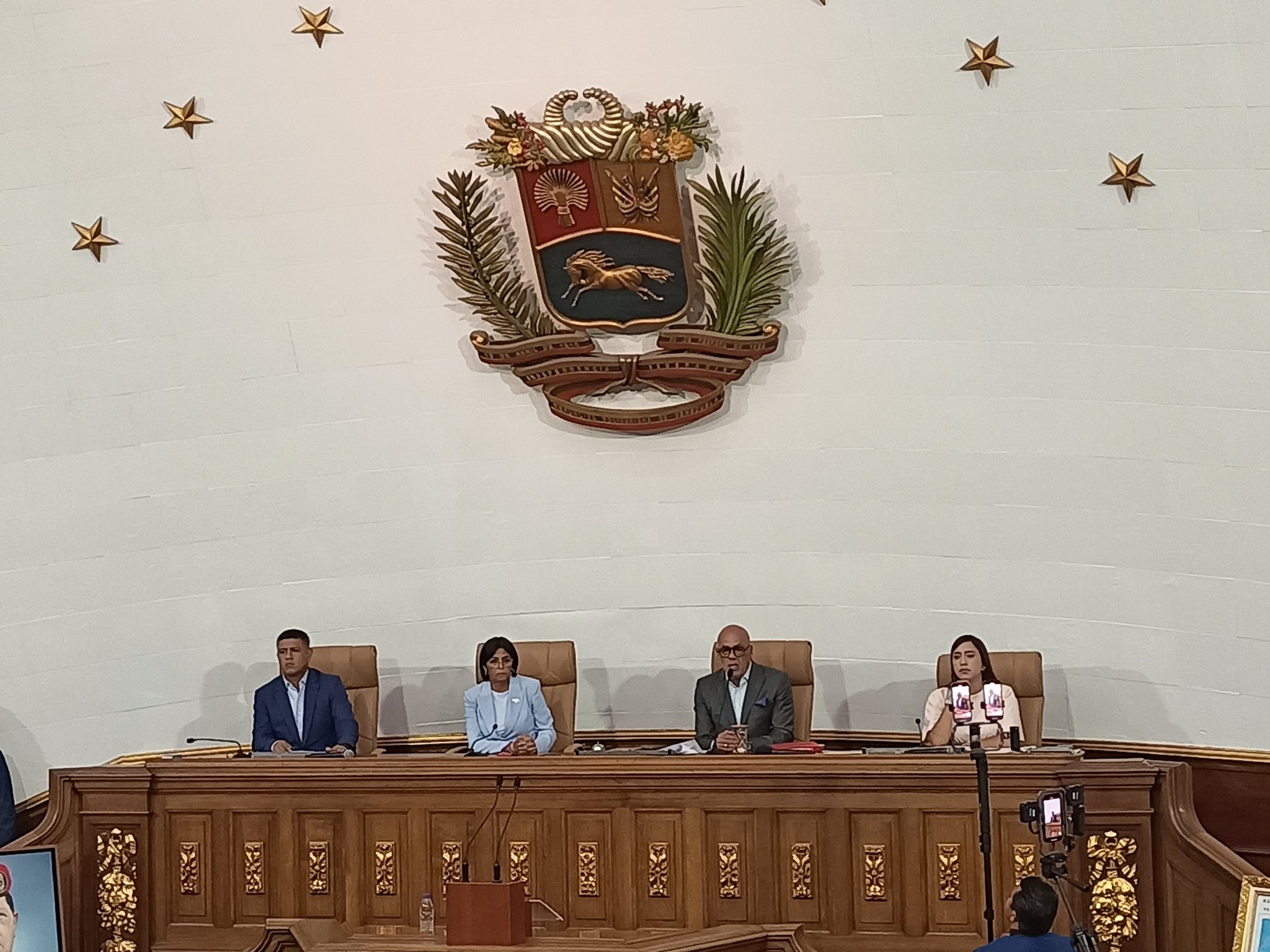 Delcy Rodríguez presenta la ley contra el fascismo y la AN de 2020 la aprueba en primera discusión