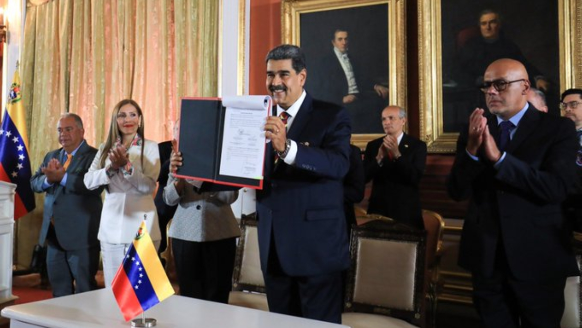 Nicolas Maduro Ley Guayana Esequiba