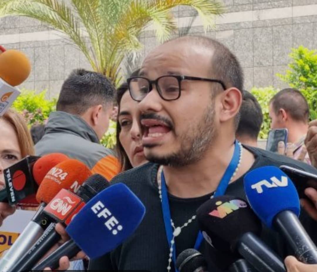 Espacio Público denuncia que a Carlos Julio Rojas se le viola el debido proceso