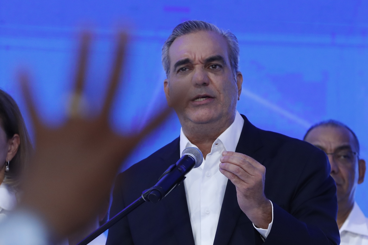 Venezuela felicita a Luis Abinader
