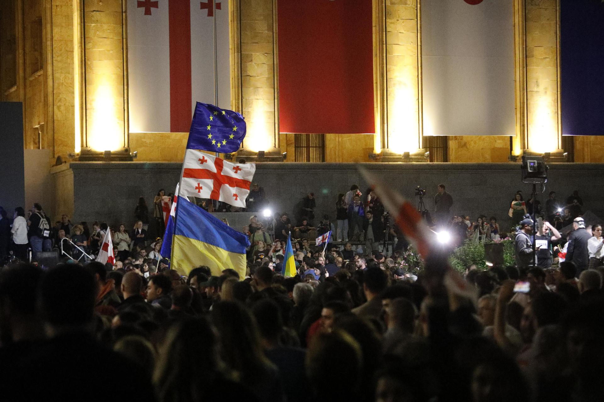 Georgia: entra en vigor polémica ley de "influencia extranjera"