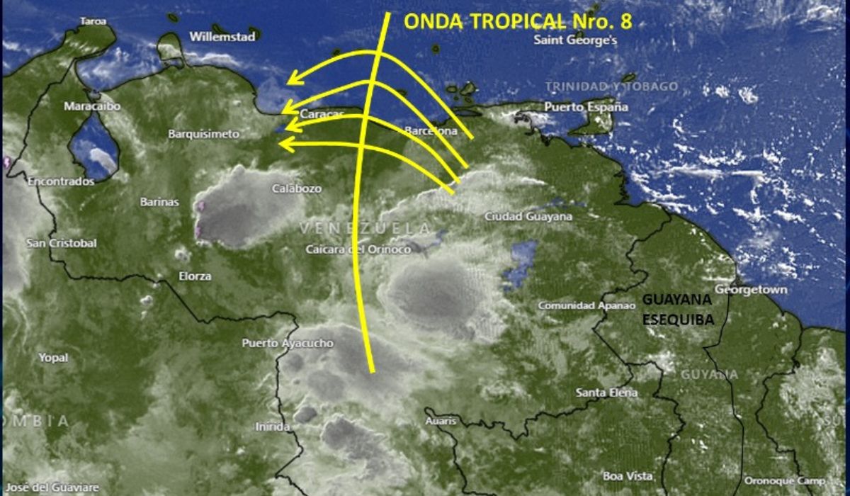 Zonas de Venezuela continuarán con lluvias por paso de onda tropical 8