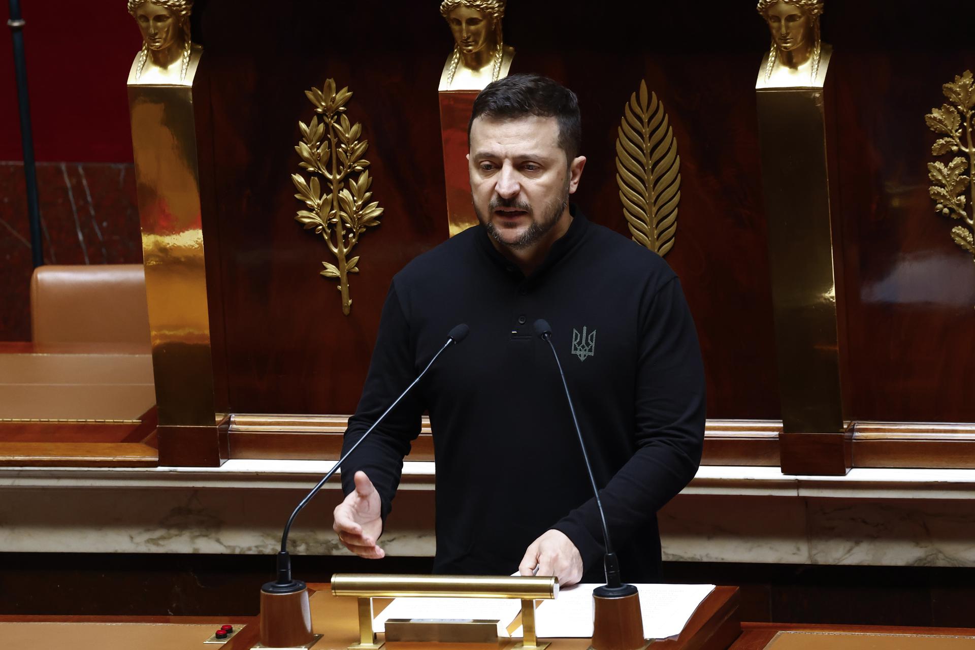 Zelenski en Francia: "Europa ya no es un continente de paz"