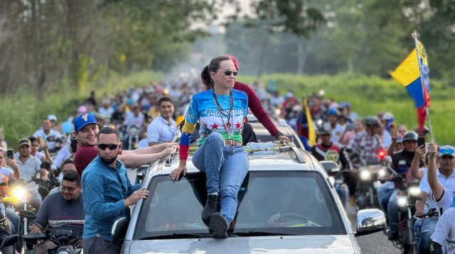 La libertad, desde el azul de dos ruedas