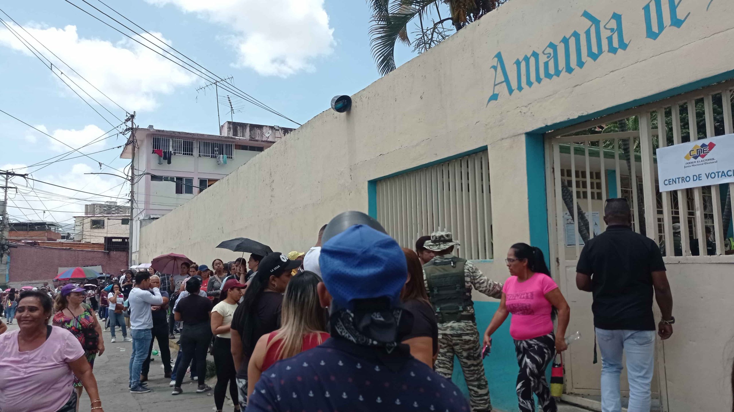 Participación y tranquilidad marcaron la votación en el oeste de Caracas