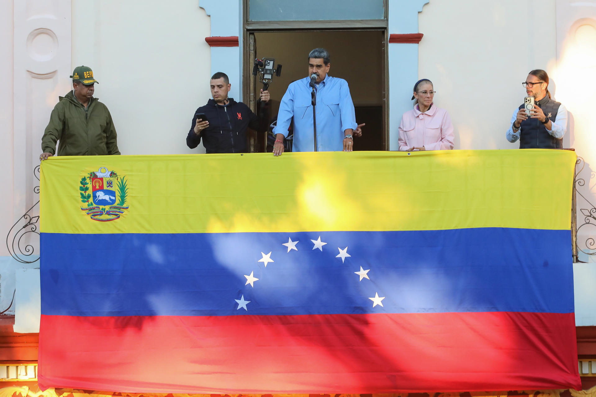 Perú tilda de arbitraria la decisión de Venezuela de romper relaciones
