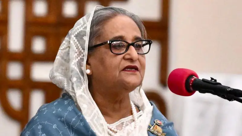 La estrepitosa caída de Sheikh Hasina, la mujer más poderosa de Bangladesh que fue derrocada por un movimiento estudiantil