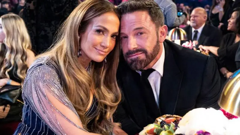 Jennifer López solicita el divorcio de Ben Affleck tras 2 años de matrimonio