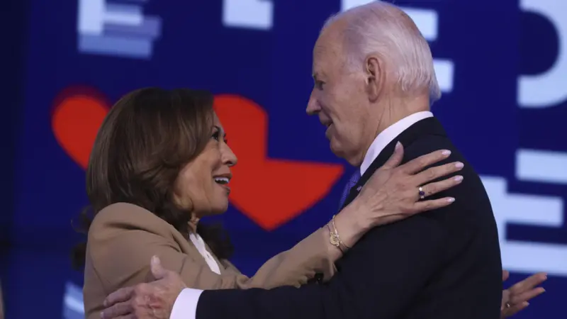 "EE.UU., te di lo mejor de mí": Biden cede el testigo a Kamala Harris en un emotivo discurso durante el arranque de la Convención Demócrata