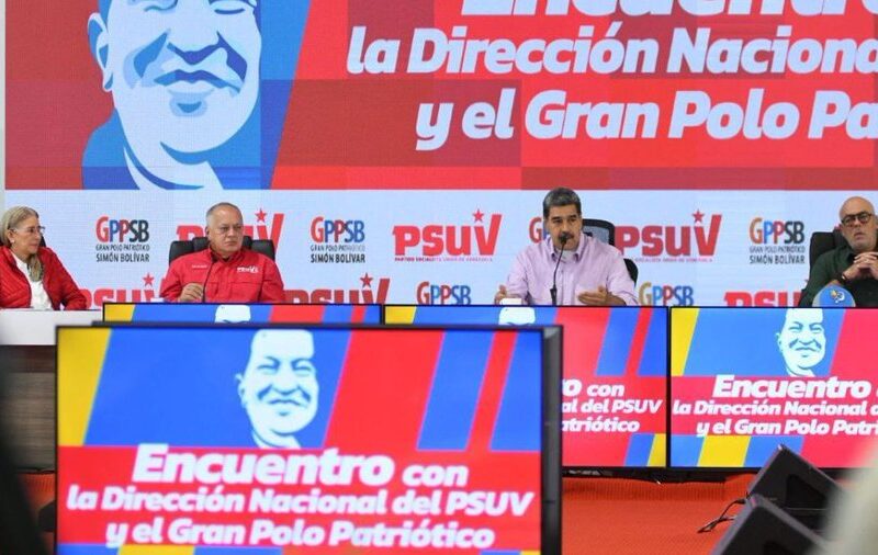 Fisuras internas quedan al descubierto: manejo del chavismo ante salida de refugiados de la embajada, según analistas