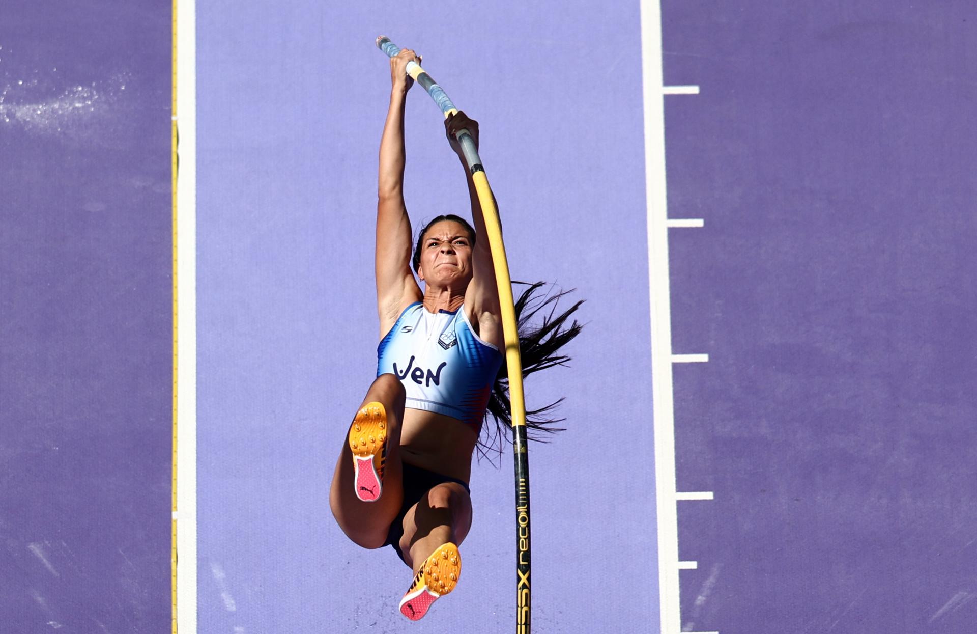 Robeilys Peinado clasifica a final de salto con pértiga en París 2024