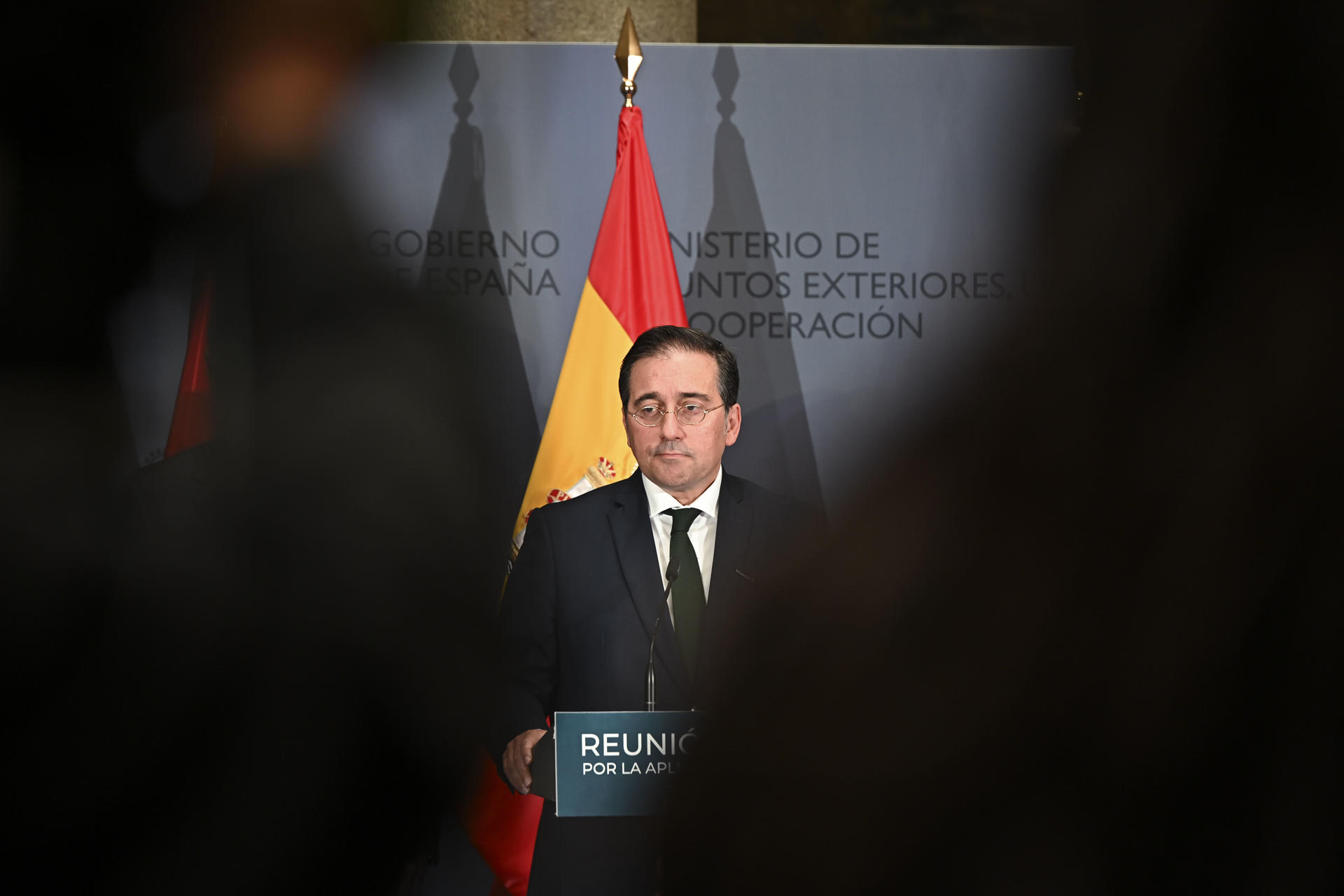 Albares ve como una "decisión soberana" que Caracas convoque al embajador español