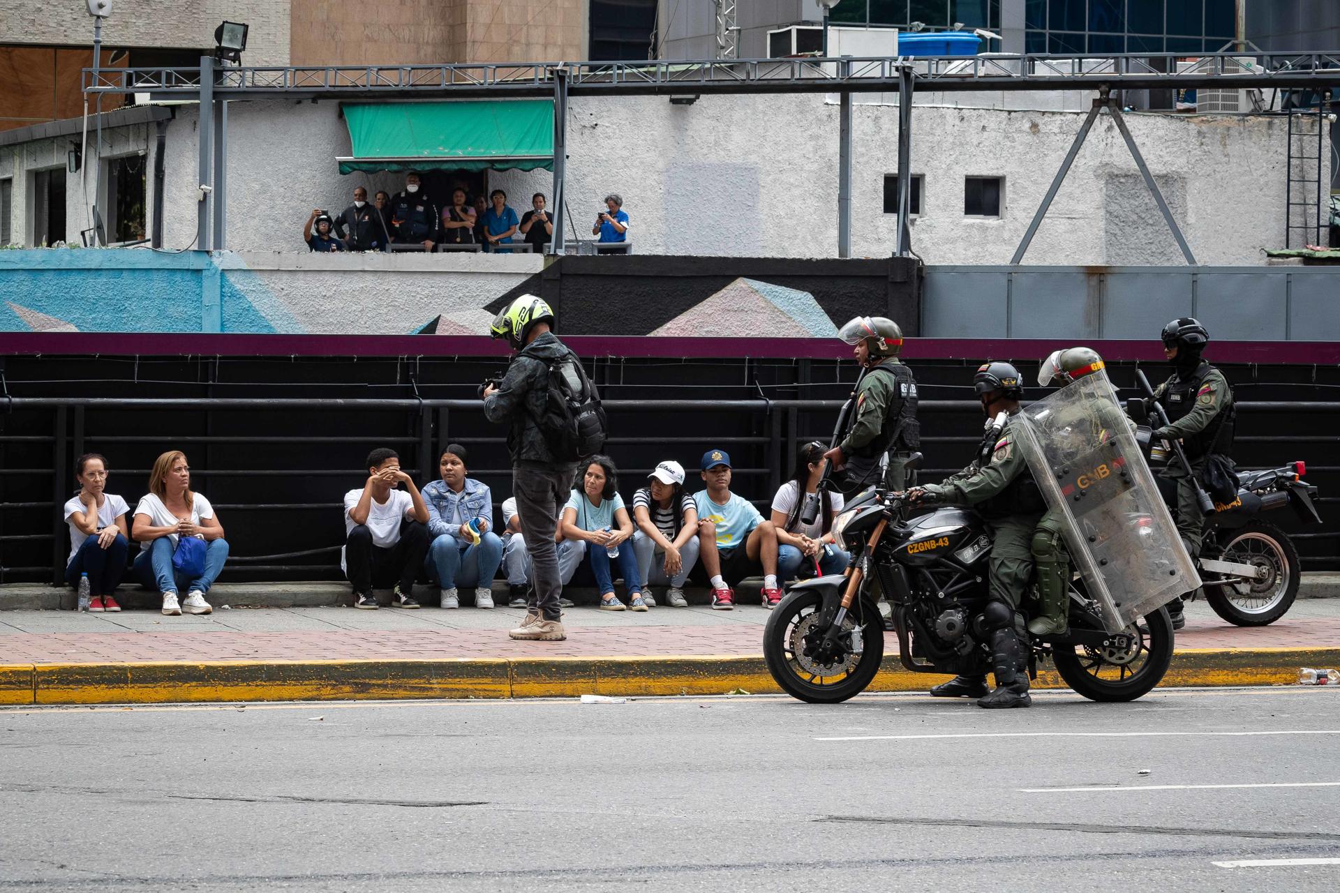 CPJ alerta de persecución sin precedentes contra periodistas en Venezuela