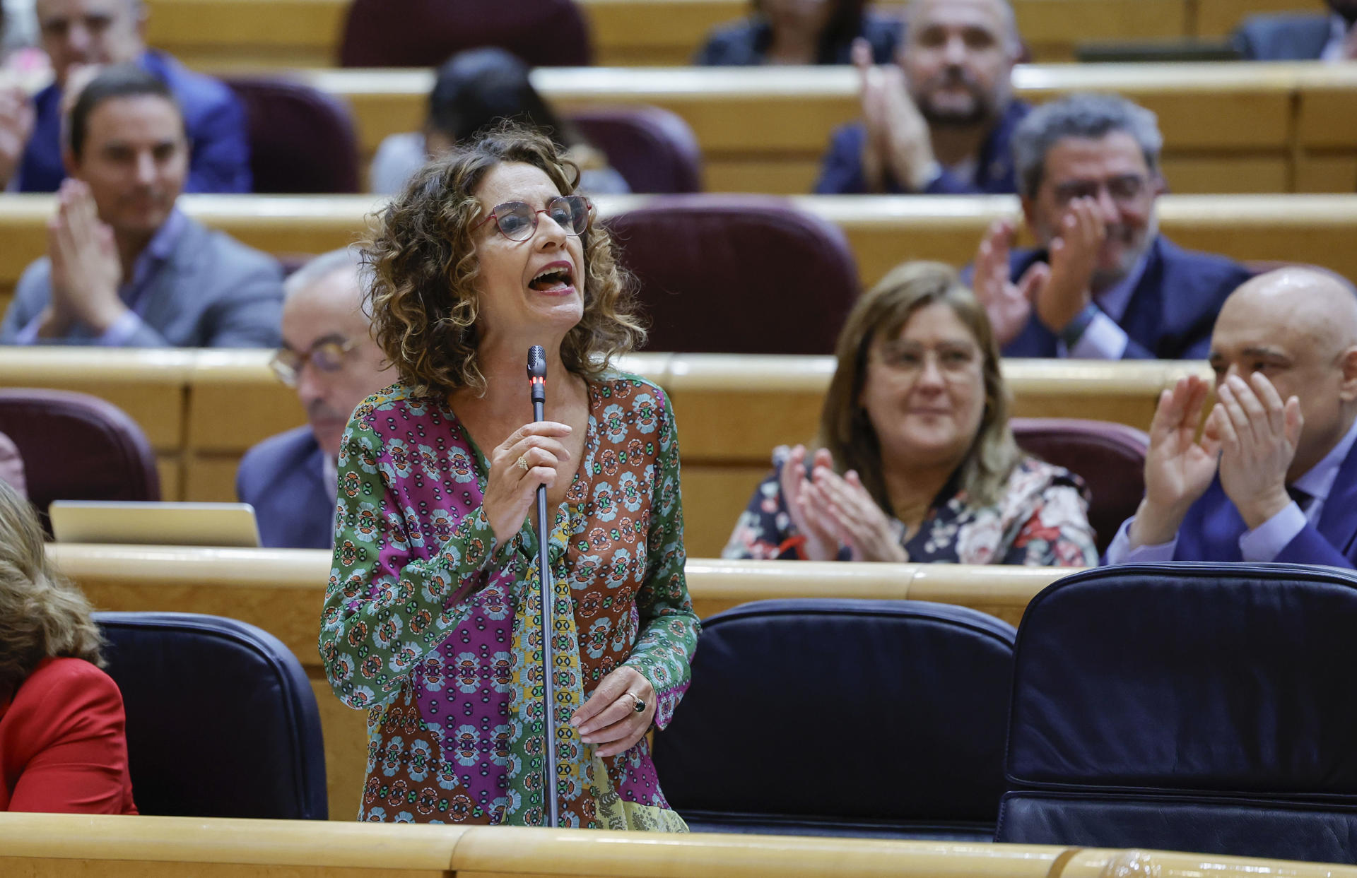 Gobierno español pide al PP que "no perjudique" a empresas que operan en Venezuela
