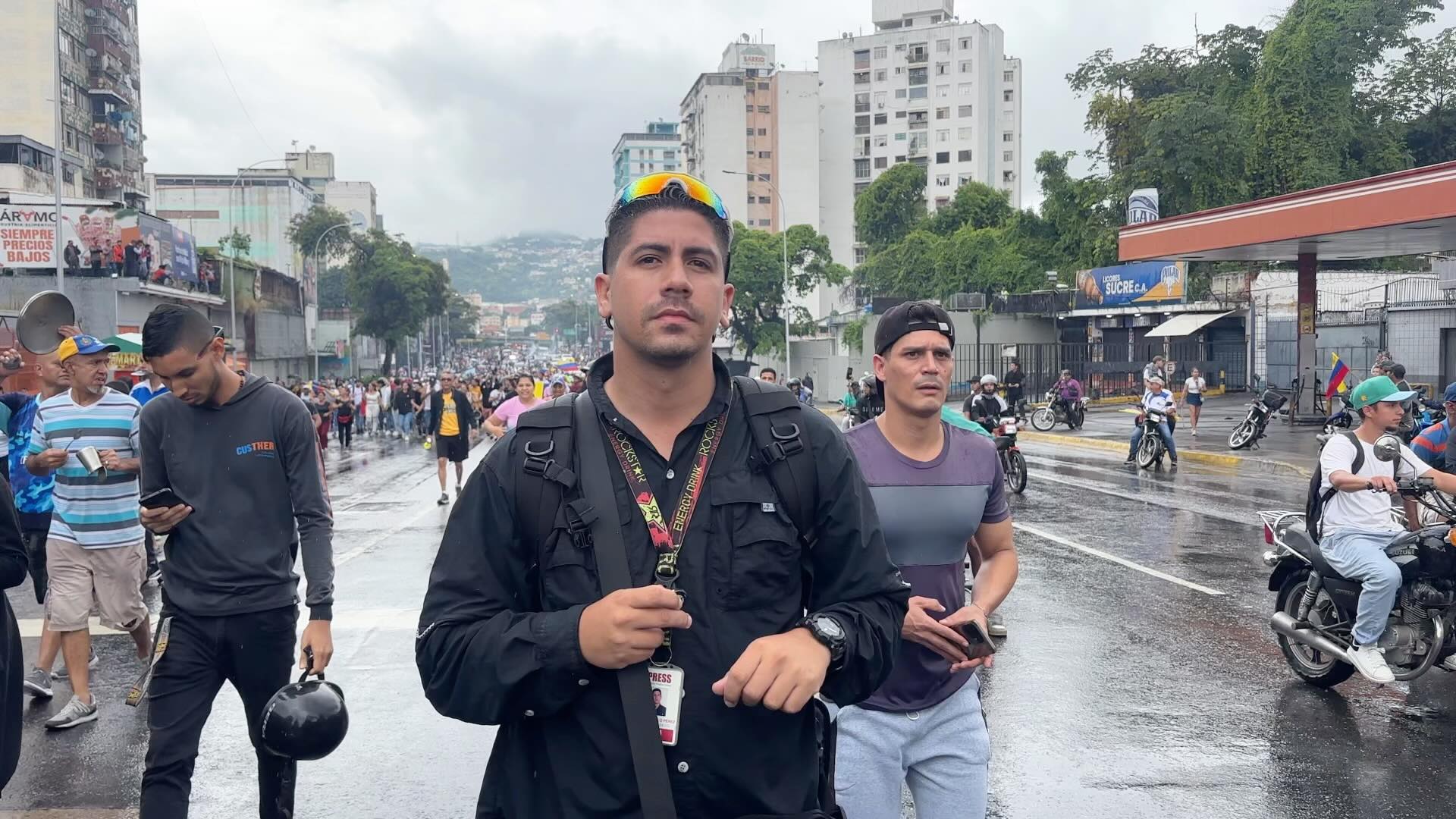 Periodista Luis Gonzalo Pérez anuncia que se fue al exilio por amenazas del gobierno