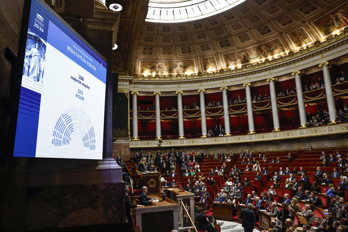El Gobierno francés pierde la moción de censura en la Asamblea Nacional