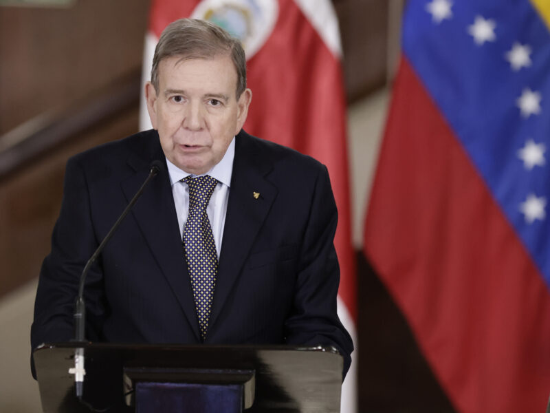 Edmundo González llama a “saber escuchar” lo que el pueblo está diciendo este 25 de mayo