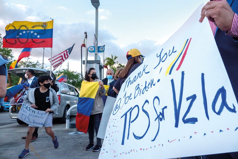 Trump decidió revocar extensión de TPS a venezolanos, según NYT