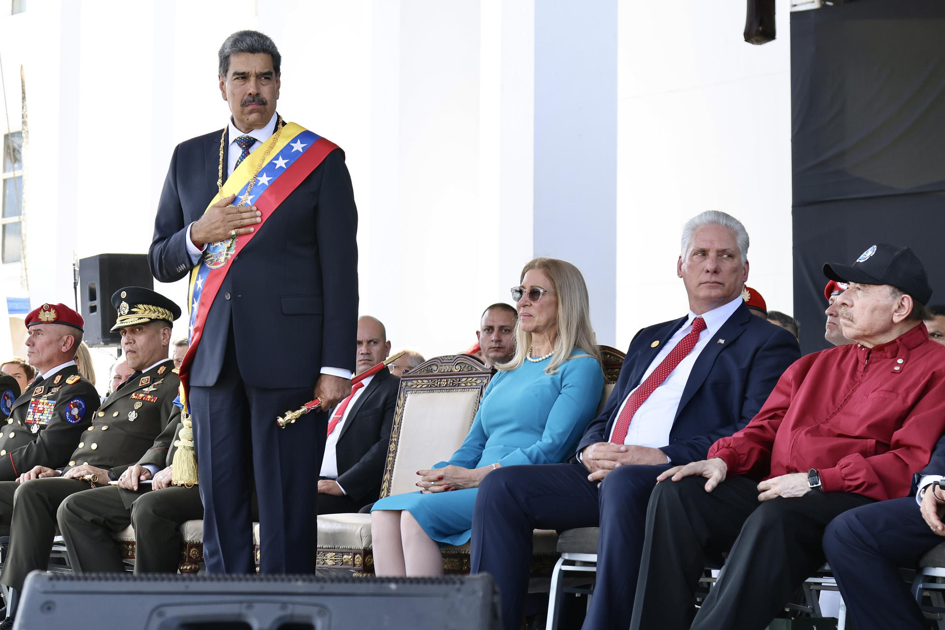Representantes estudiantiles de seis universidades desconocen juramentación de Nicolás Maduro