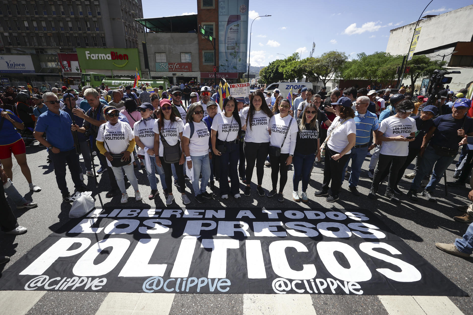 «El Alto Comisionado de las Naciones Unidas para los Derechos Humanos, @volker_turk, se muestra profundamente preocupado por los nuevos informes sobre detenciones arbitrarias e intimidación, incluso contra el defensor de los derechos humanos Carlos Correa y miembros de la oposición y sus familiares.