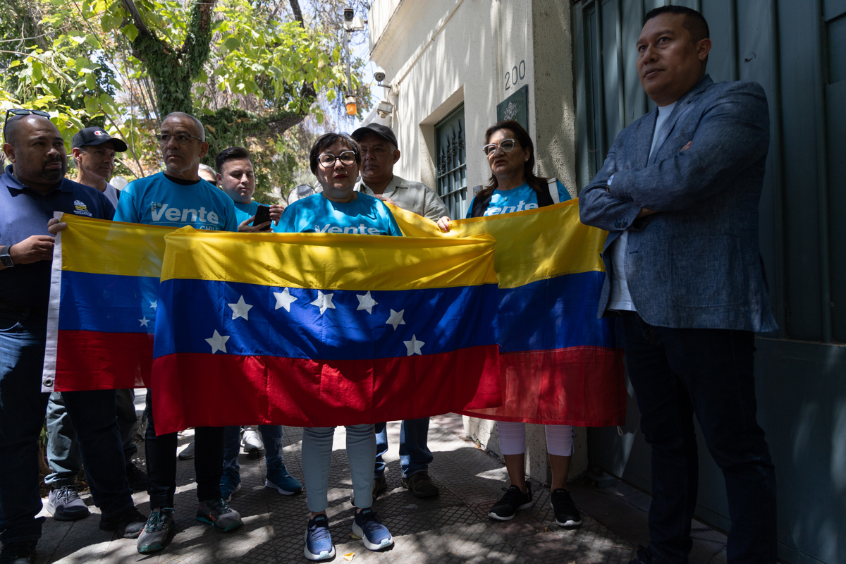 Venezolanos hacen solicitud a la Nunciatura Apostólica en Chile