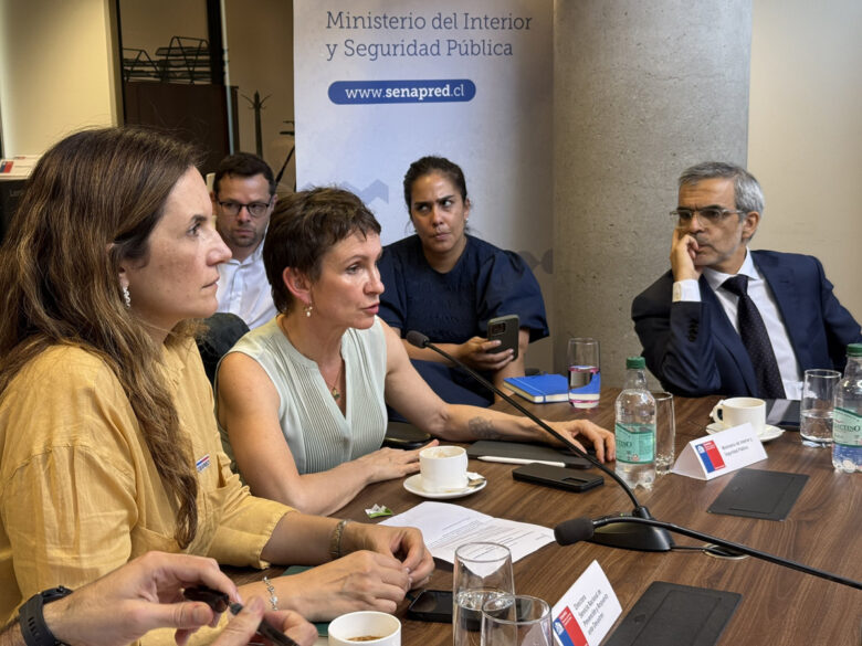 Gobierno chileno descarta que apagón sea un ataque y habla de desconexión en transmisión