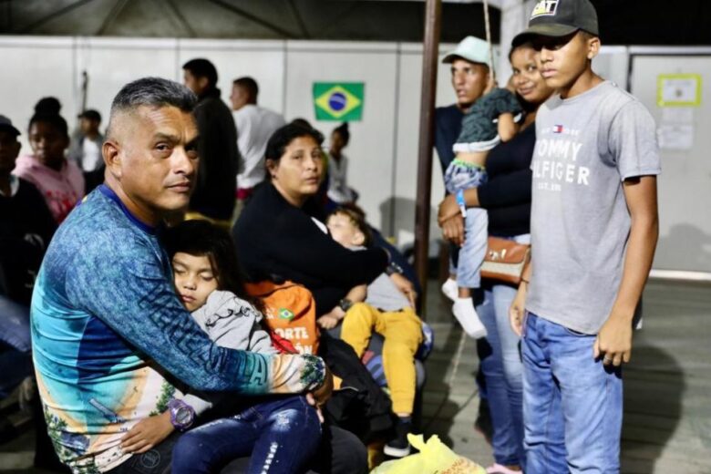 La migración venezolana se transforma ante restricciones y necesidad de protección