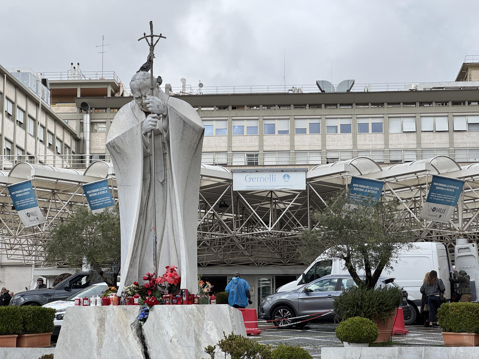 El Vaticano anuncia que el papa no acudirá a los actos previstos el próximo fin de semana