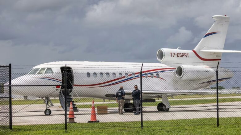 EEUU pide a tribunal autorizar decomiso de avión de Maduro por sanciones a Venezuela