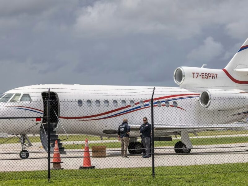 EEUU pide a tribunal autorizar decomiso de avión de Maduro por sanciones a Venezuela