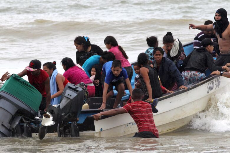 Venezolanos salen del país o intentan regresar por rutas marítimas peligrosas