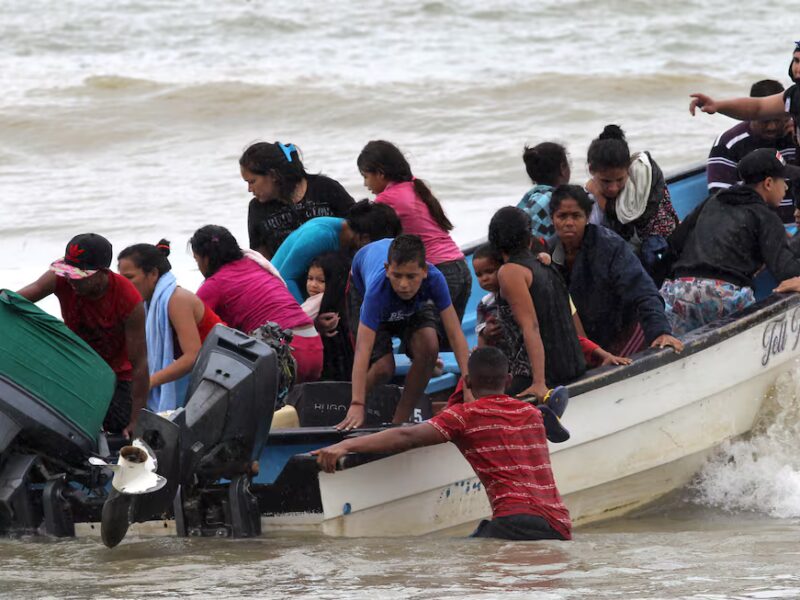 Venezolanos salen del país o intentan regresar por rutas marítimas peligrosas