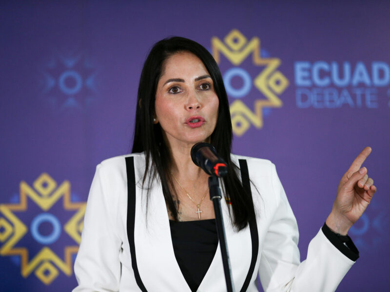 Candidata en Ecuador reconocerá a Maduro si gana la presidencia