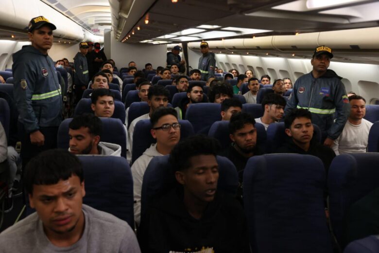 Estados Unidos espera que vuelos de deportación sean constantes