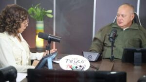 Por mal clima suspenden vuelos de deportación, explica Cabello