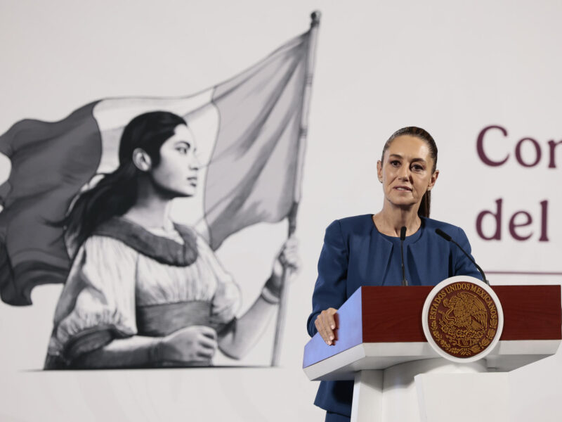 Presidenta de México rechaza aranceles de EEUU a países que compren petróleo de Venezuela
